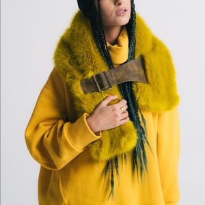 Heurueh Asymmetrical faux fur stole with buckle